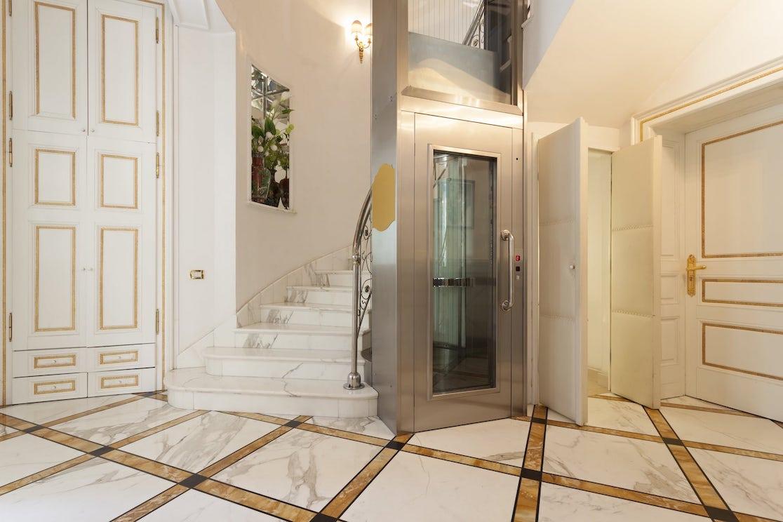 Roys Rise provides luxury home elevator for the most luxurious houses in US.