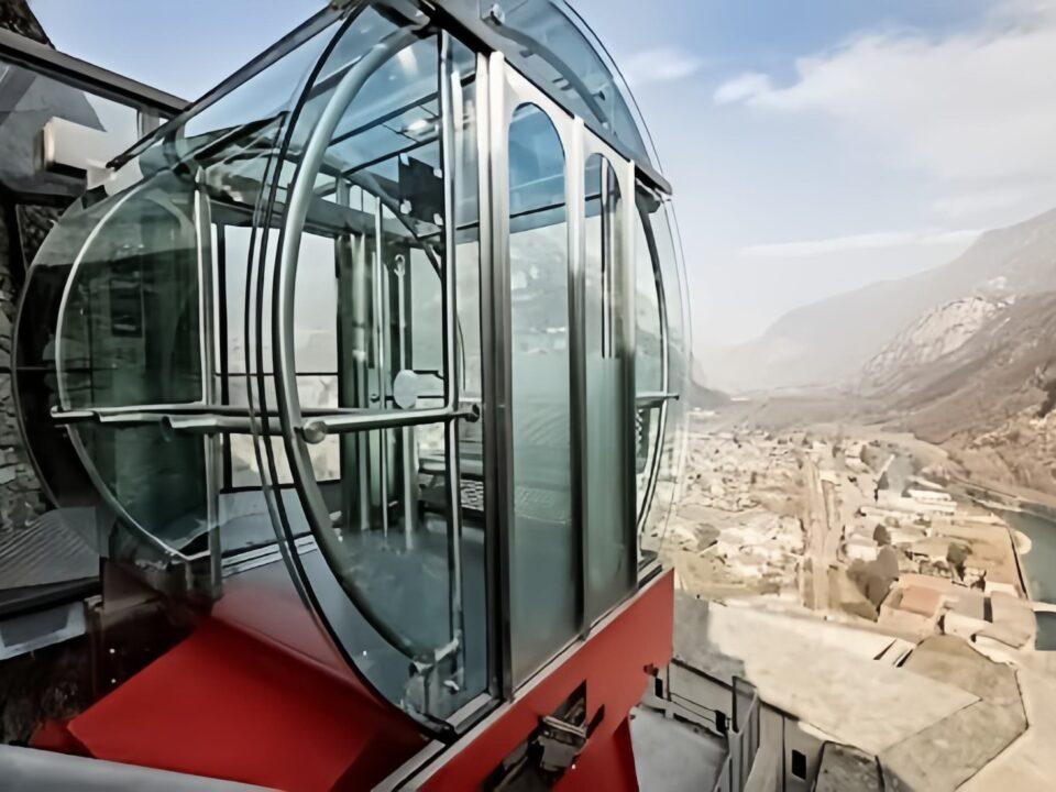 Scenic Outdoor Inclined Glass Elevator with Panoramic Views